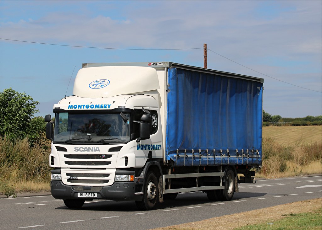 Montgomery ML18 ETD on the A5 Rugby 220822 ROBERT MATTHEWS Flickr