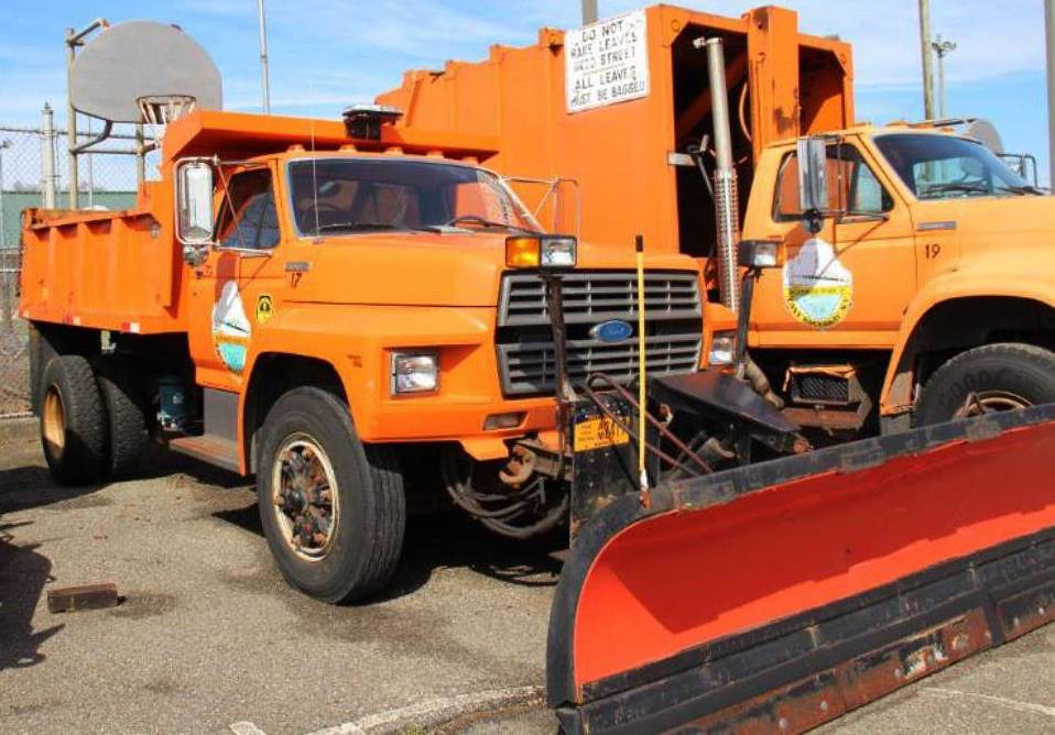Village of East Rockaway, NY 1995 Ford F700 dumpplow t… Flickr