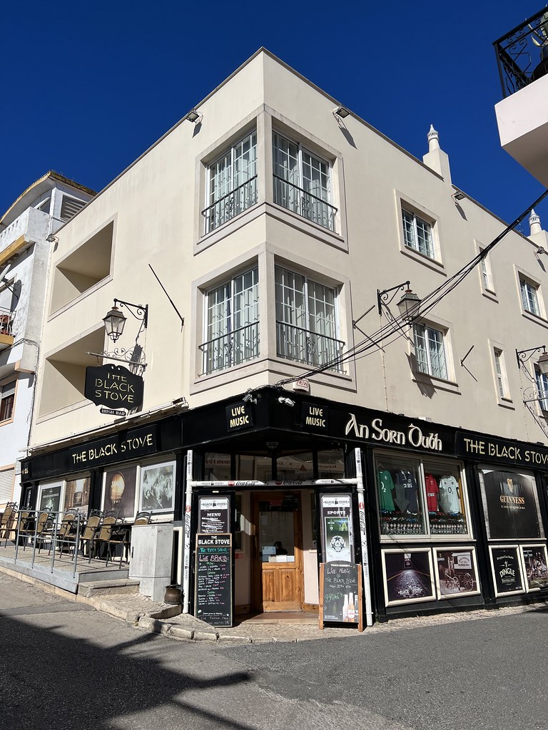 An Sorn Dubh / The Black Stove Irish Pub Alvor, Portugal… Flickr