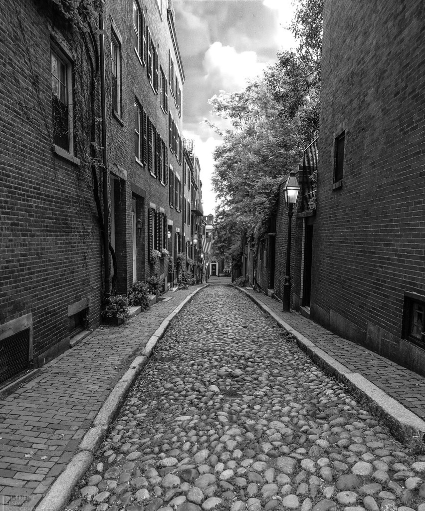 Historic Acorn Street in Beacon Hill It was a great pleasu… Flickr