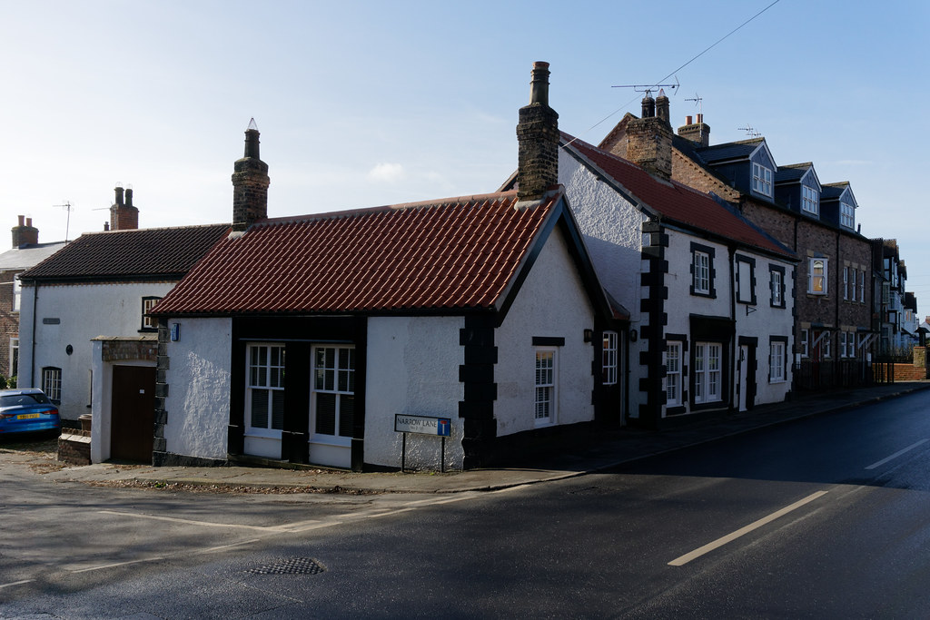 North Ferriby High Street / Narrow Lane Rob Barnard Flickr