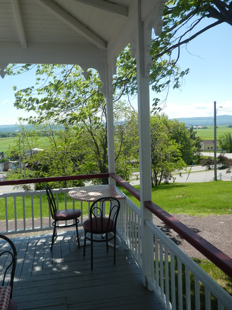 Église catholique SaintDenisdelaBouteillerie William Seyers Flickr