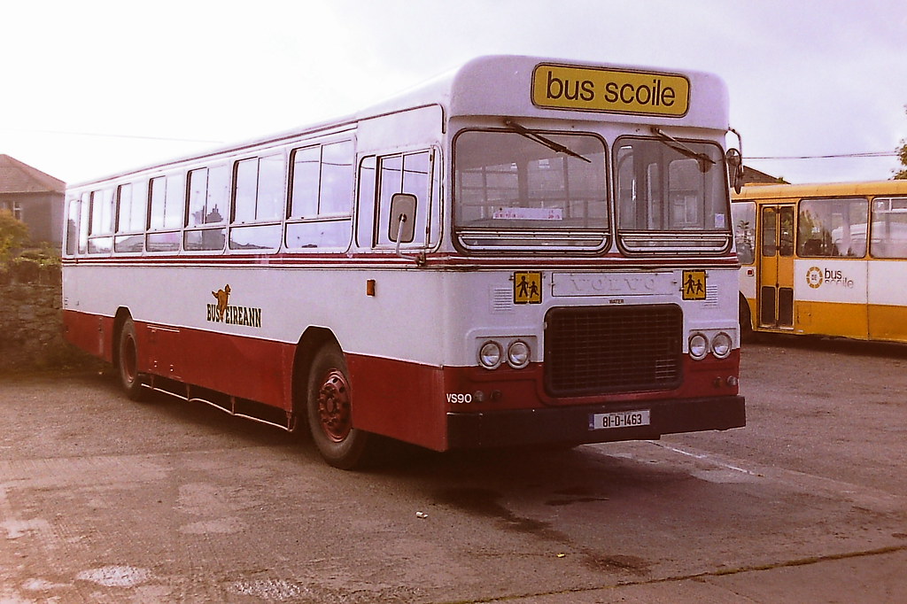 BUS EIREANN VS90 81D1463 Athlone depot 7/10/94 Flickr