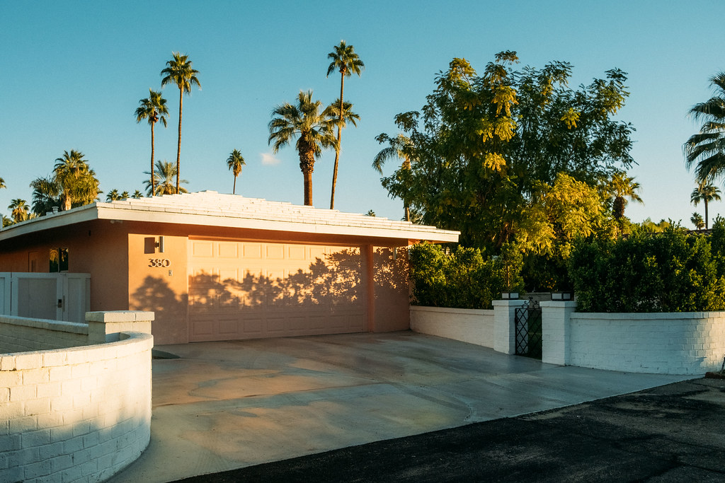 Palm Springs, 2022 Fuji XPro3 + 23mm f2 Eric Vondell Flickr