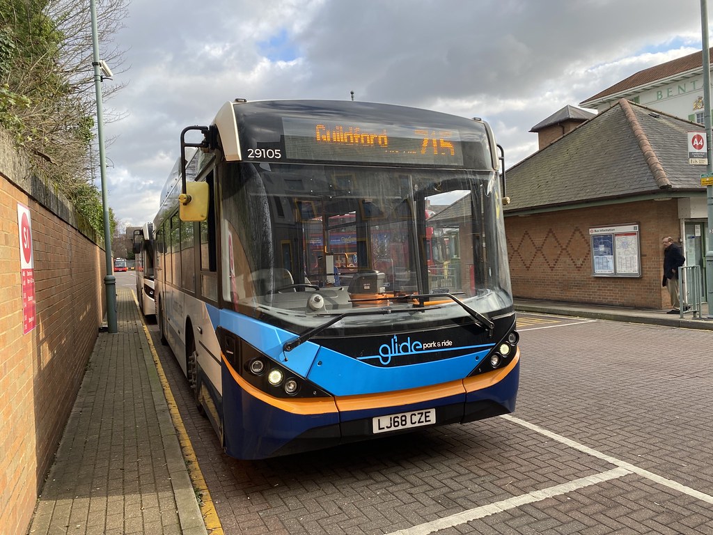 29105 LJ68CZE Cromwell Road Bus Station, Kingston. Route … Flickr