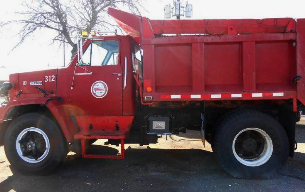 Village of Freeport, NY 1987 GMC Brigadier dumpplow tru… Flickr