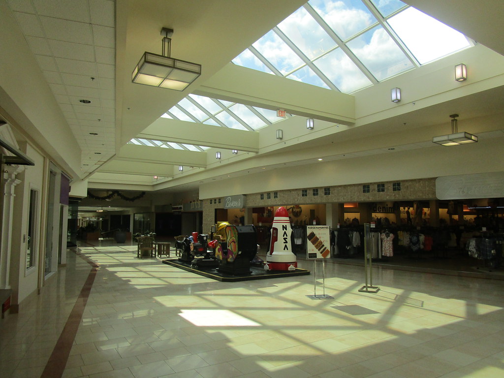 Coventry Mall Pottstown, PA. April 2022. … Flickr