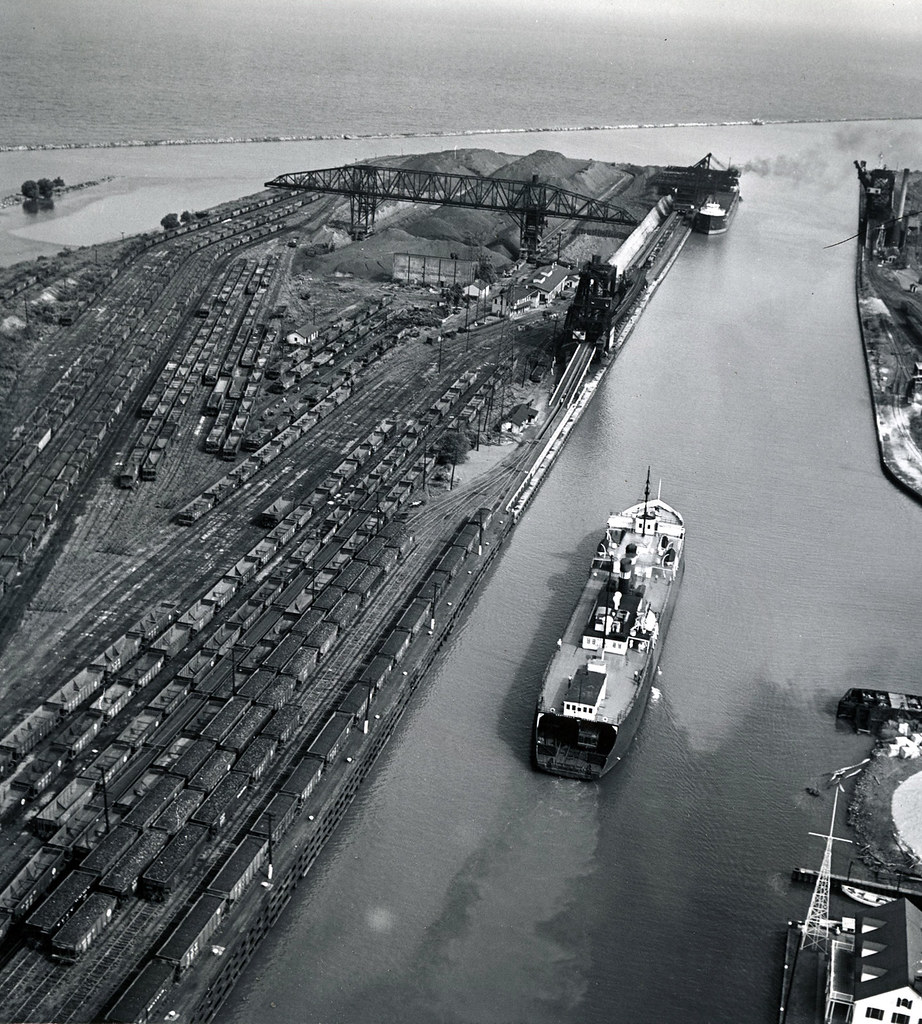 Ashtabula Outbound Car Ferry Ashtabula outbound from Ashta… Flickr