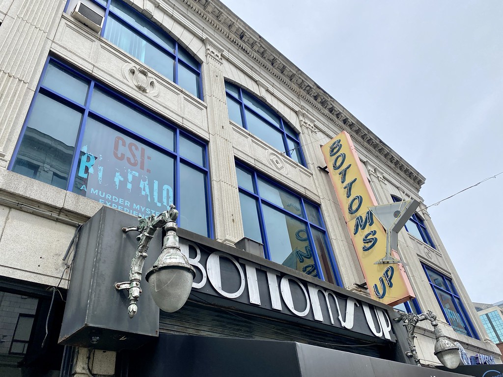 Bottoms Up, Chippewa Street, Buffalo, NY Built in the earl… Flickr