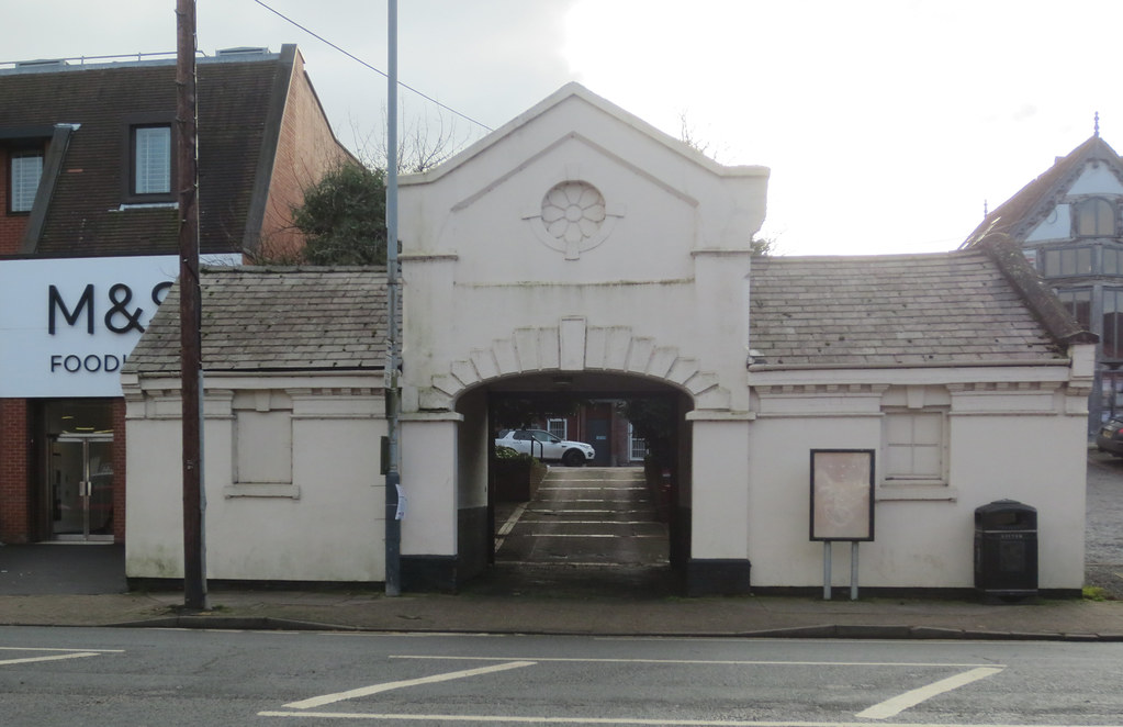 Archway of note. Birmingham Road Stratford Upon Avon. 26 0… Flickr