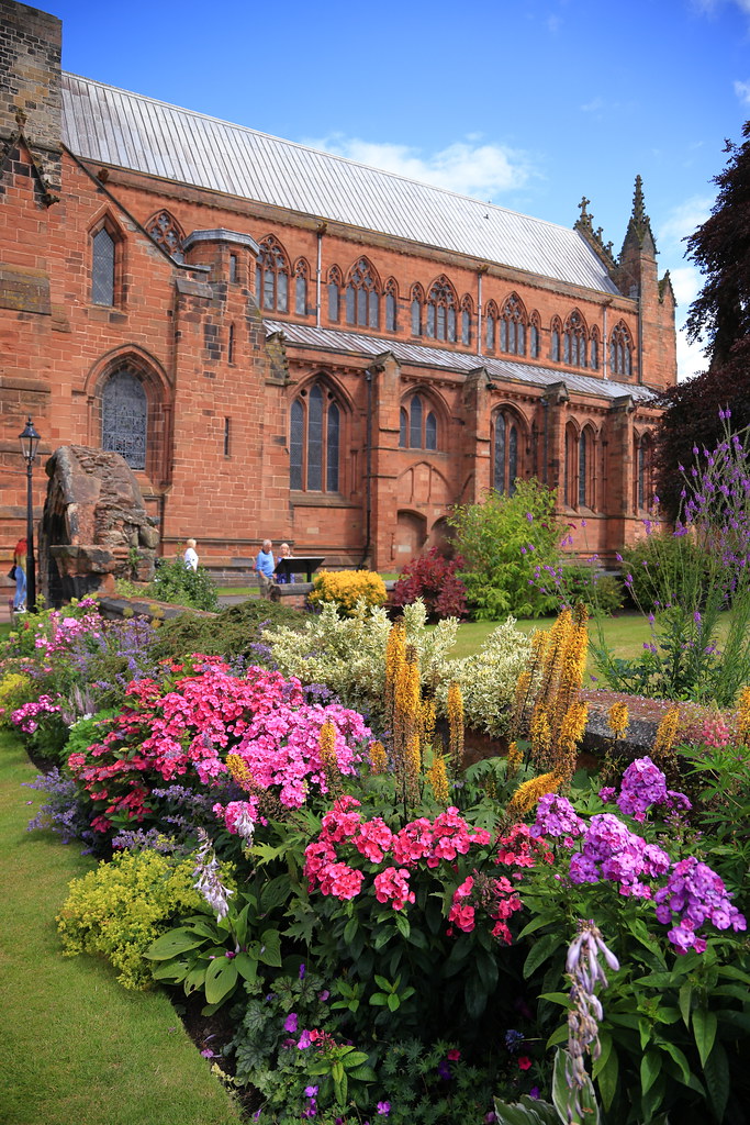 Carlisle Cathedral Precinct Gardens [1] A colourful displa… Flickr