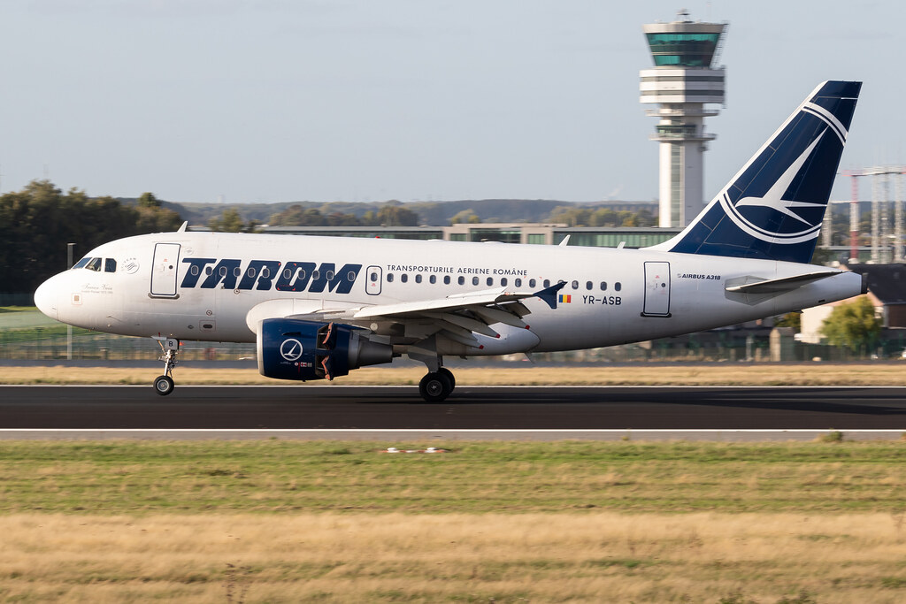YRASB TAROM Airbus A318111 Brussels National (Zaventem… Flickr