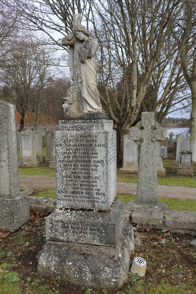 Peterculter Churchyard,Peterculter,Aberdeen_feb 23_1595 Flickr