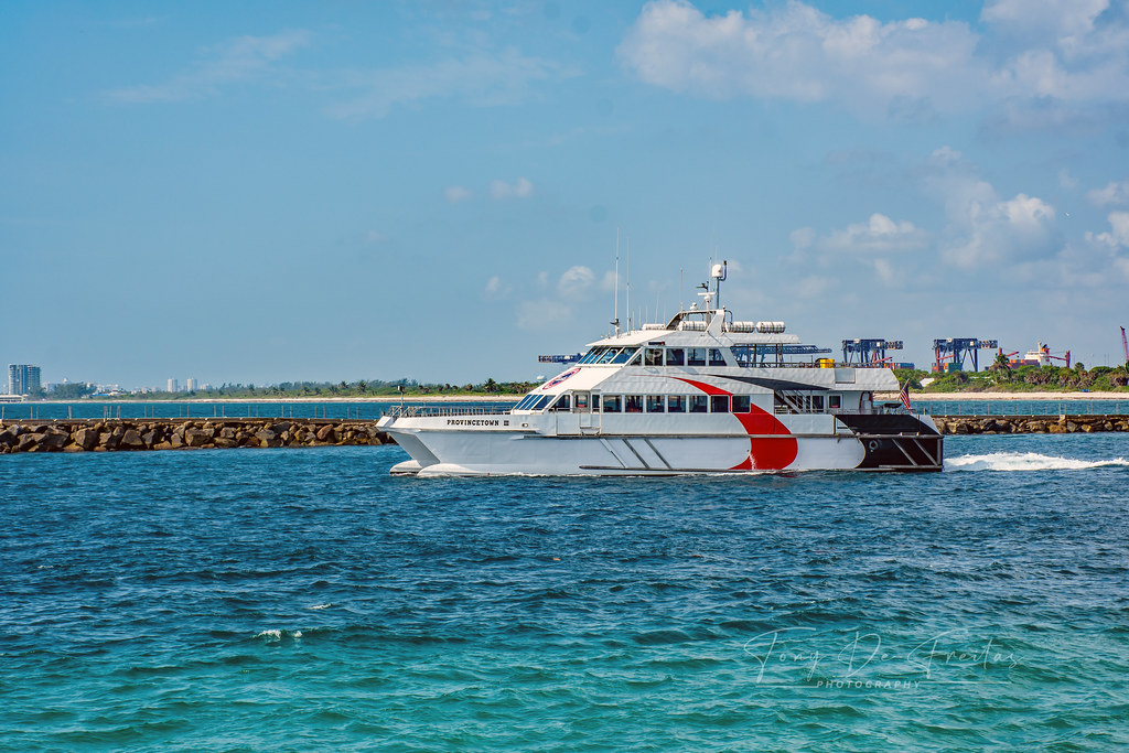 PROVINCETOWN III The ferry "PROVINCETOWN III" sailing out … Flickr