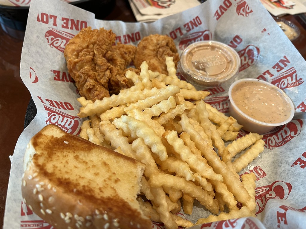 Raising Cane's Chicken Fingers LSW2020 Flickr
