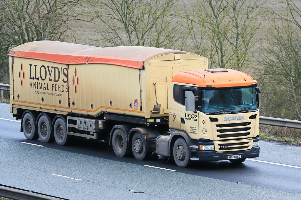 Lloyds Animal Feeds Bulk Blower 25th January 2023 Clive Featherstone Flickr