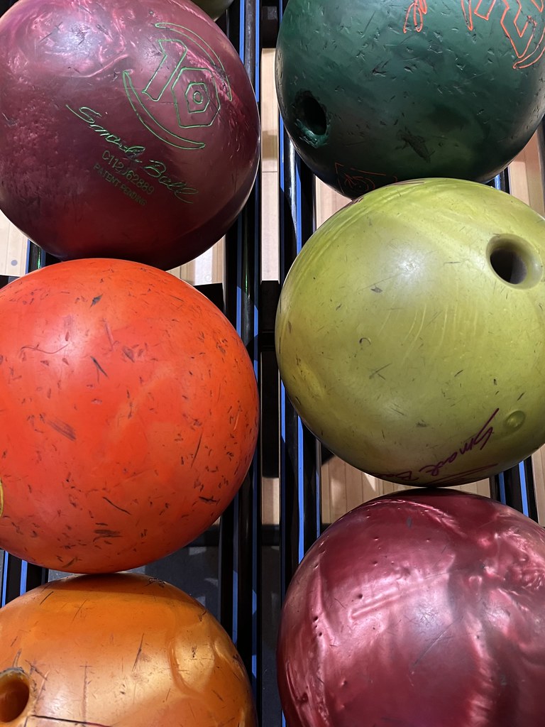 bowling, Bromley Pavilion Leisure Centre andy hebden Flickr