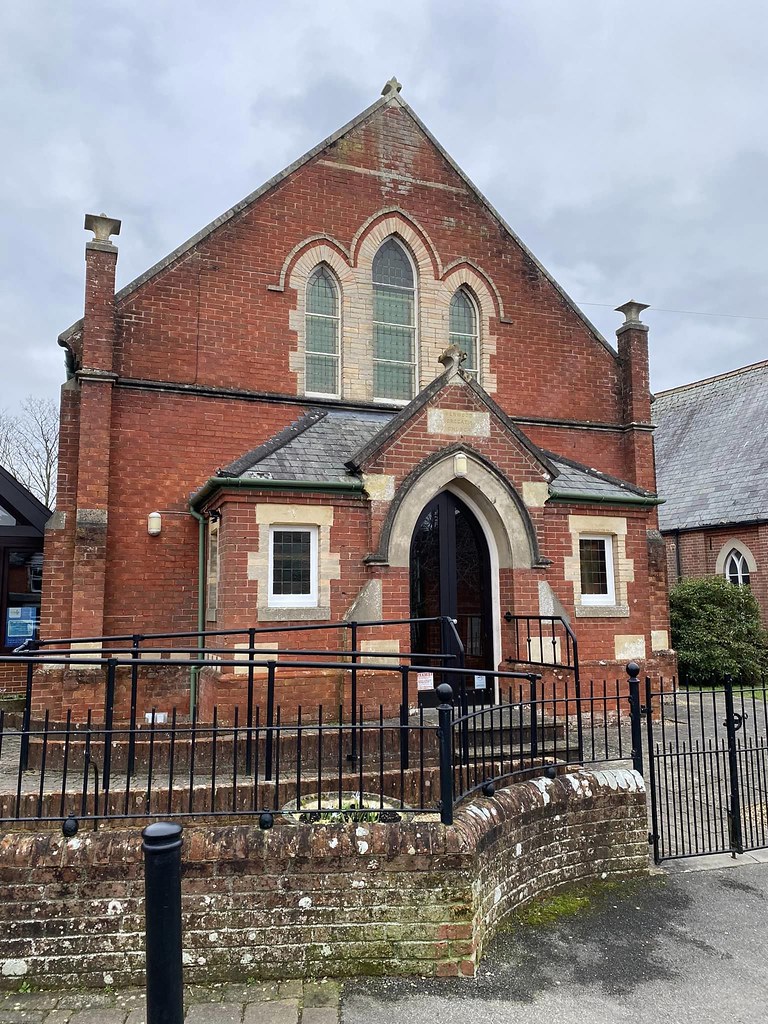 Verwood United Reformed Church, Dorset The church opened h… Flickr