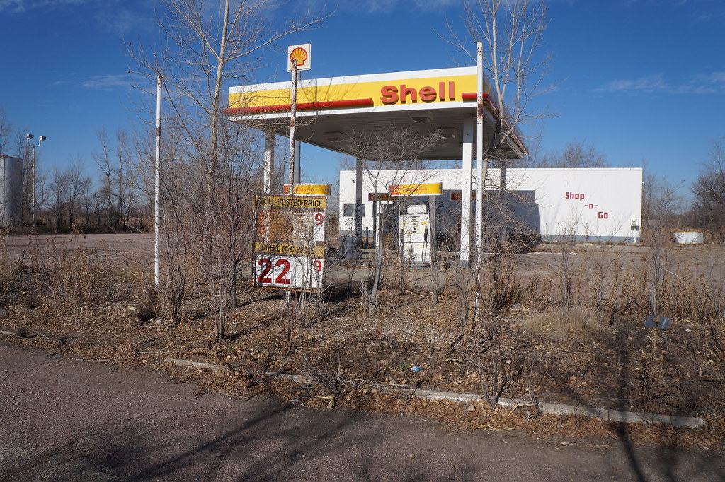 DSC01227 Abandoned Shell station Southwestern Iowa jcjones57 Flickr