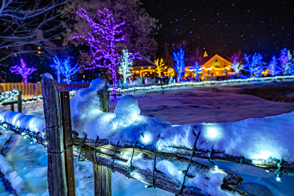 Blue Mountain Village lights13 Matt Dean Flickr