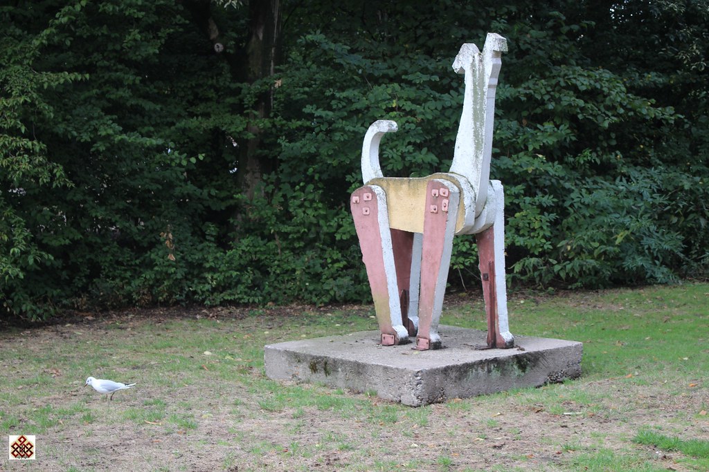 Rotterdam Noorderhavenkadepark hond / dog 48xinix Flickr