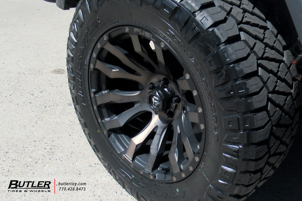 Jeep Gladiator with 20in Fuel Blitz Wheels and Nitto Ridge Grappler