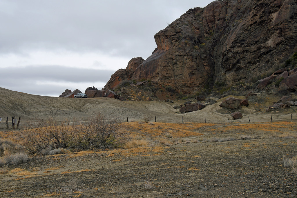 Indian Head Springs trail, lots of mud and petroglyphs Flickr