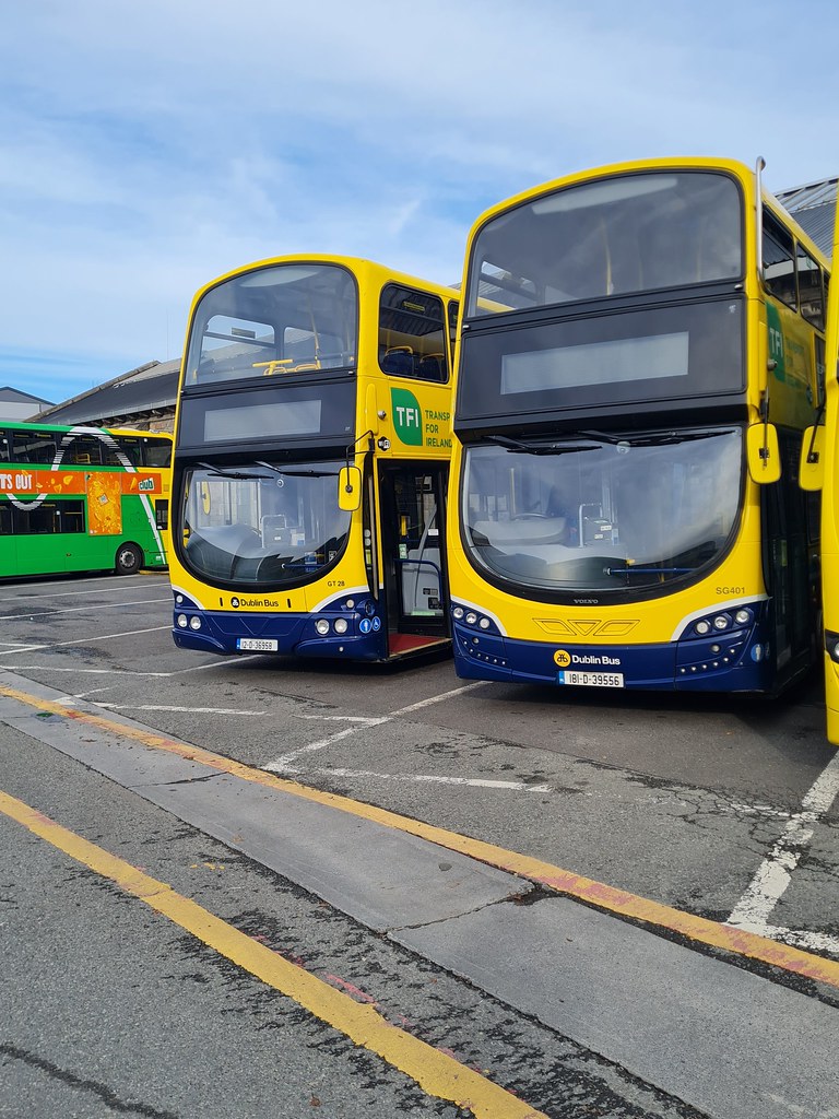 The Dublin Bus part of Broadstone Depot GT28 and SG401 res… Flickr