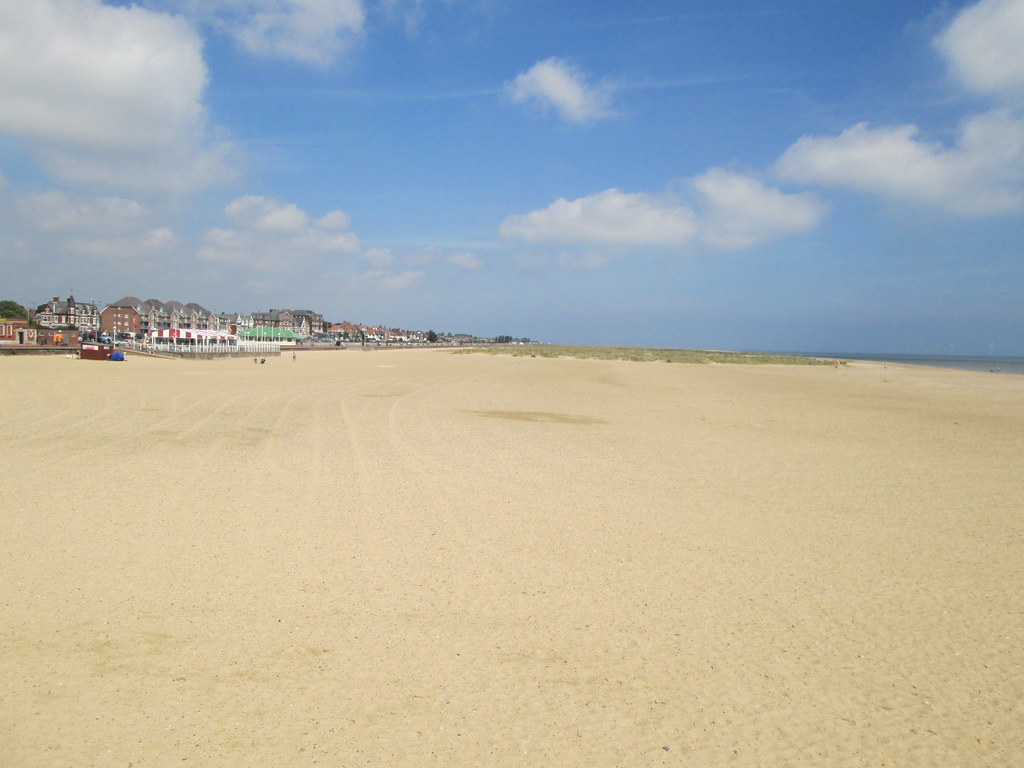 Great Yarmouth, looking over to the Deans peter Chapman Flickr