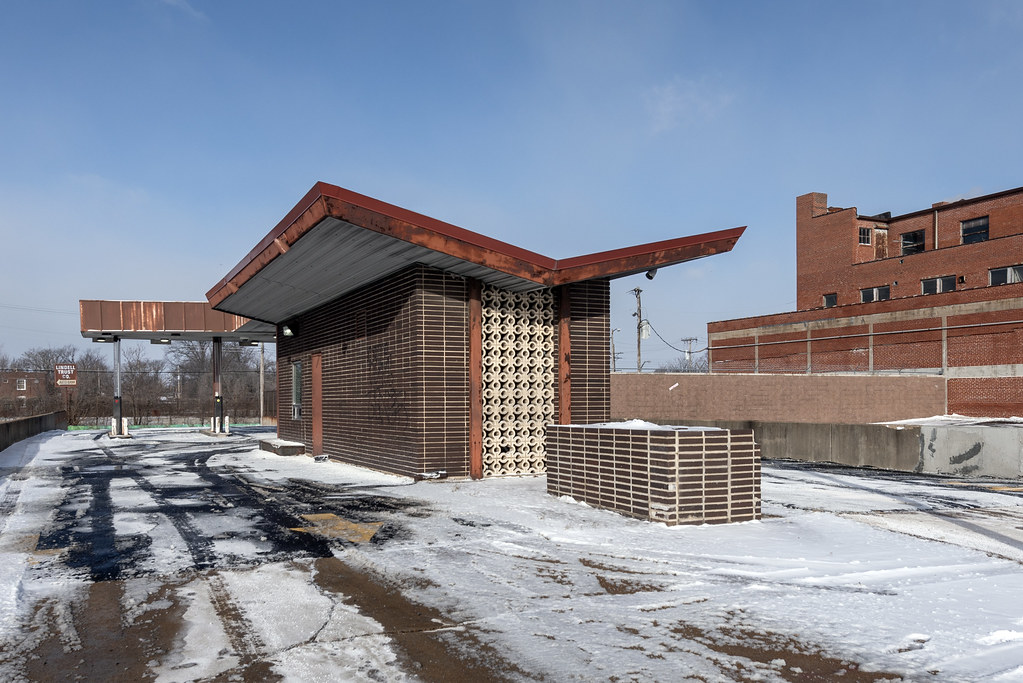 Lindell Bank, St. Louis, MO 2745 N Grand Blvd. Dean Jeffrey Flickr