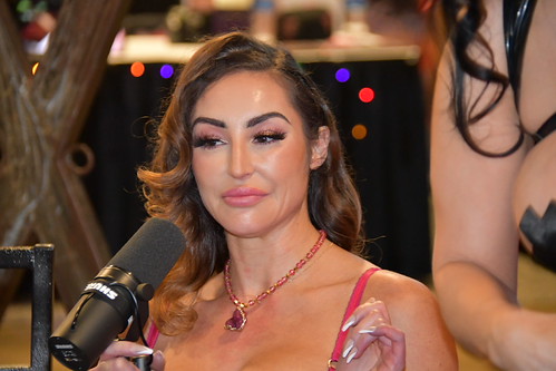 Christiana Cinn at the 2022 Exxxotica DC | You can follow Ch… | Flickr