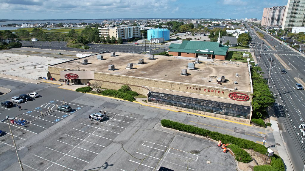 Roses store at the former Ocean Plaza Mall [01] a photo on Flickriver