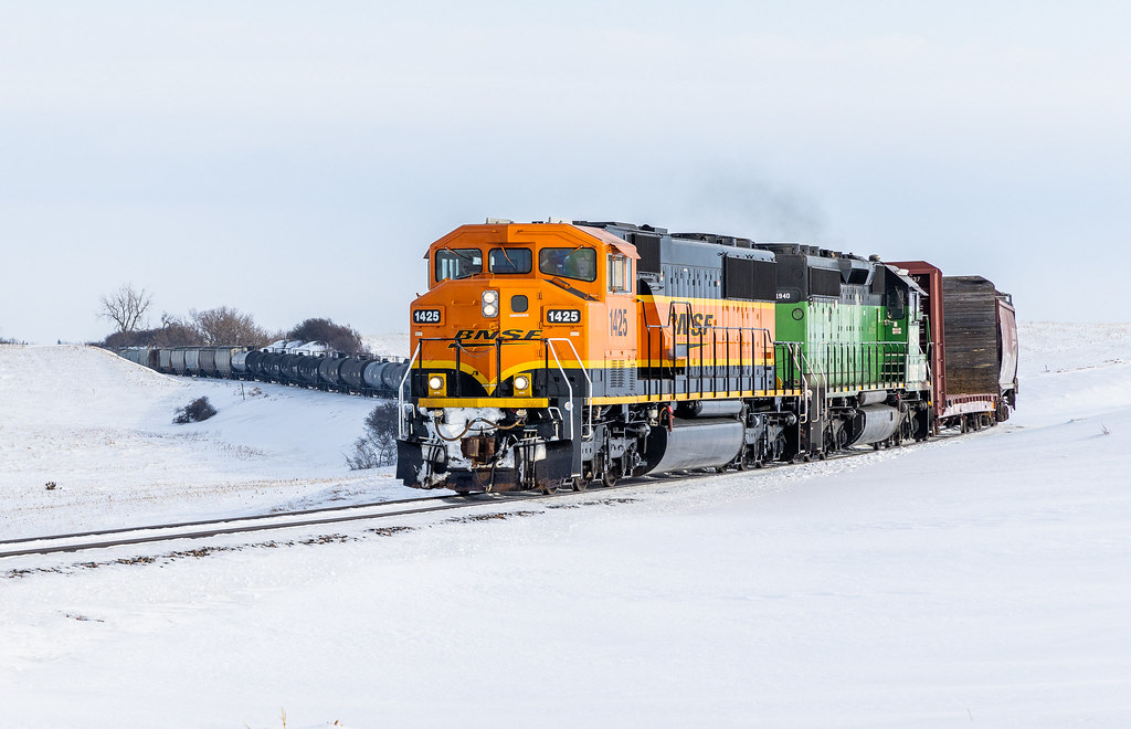 BNSF 1425 South Shore, South Dakota AT. L Flickr