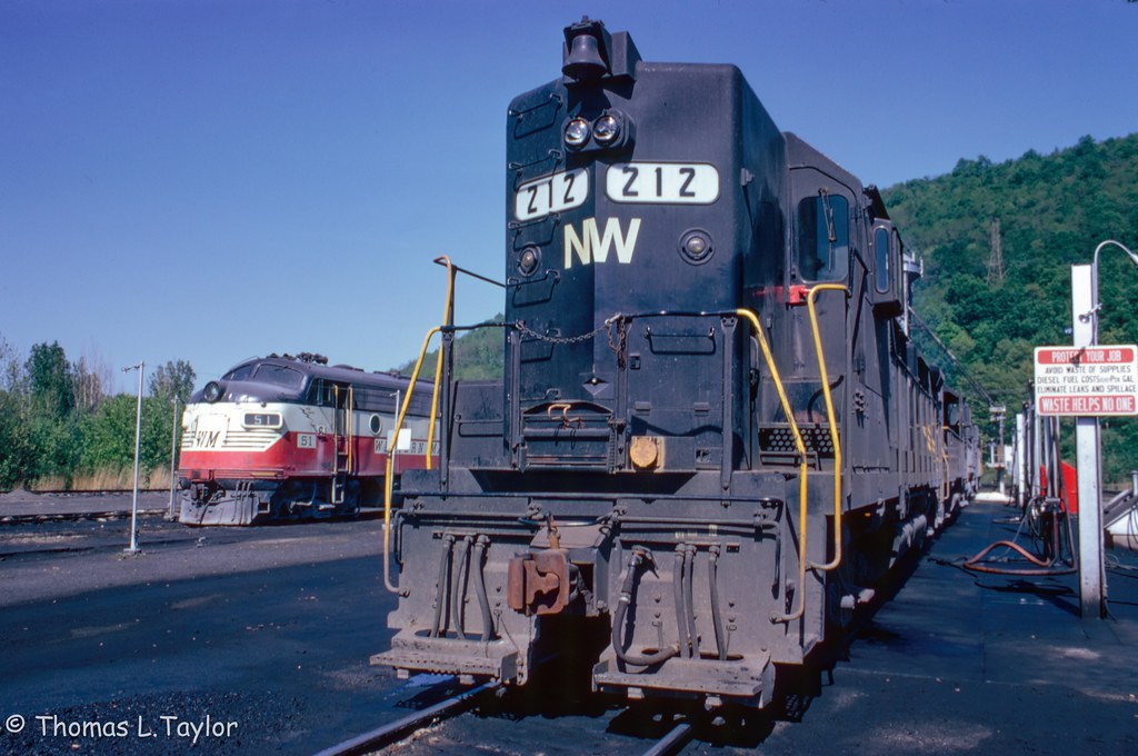 Servicing tracks, Ridgeley Yards, West Virginia. Yeah this… Flickr