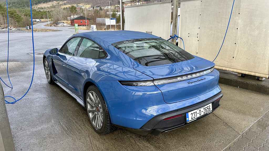 Car Wash 3 Driving between Ålesund (Norway) > Trondheim … Flickr