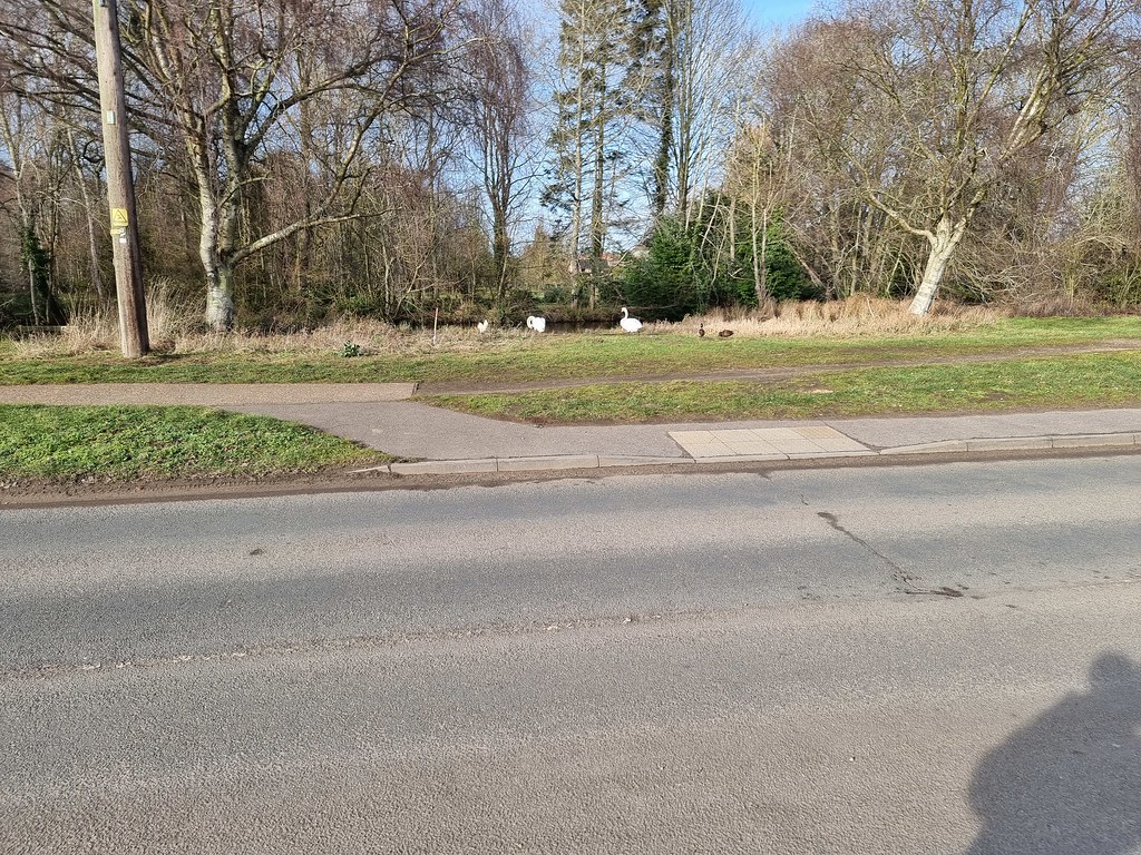 Country cottage, Fakenham on Wensum. Gavin Davidson Flickr