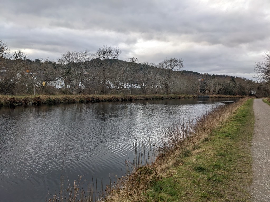 Caledonian Canal in the Dalneigh area of Inverness (4) Flickr