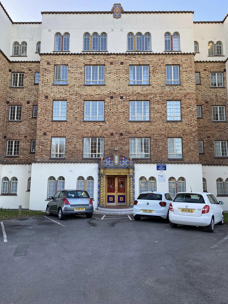 San Remo Towers, Bournemouth These fine apartmen… Flickr