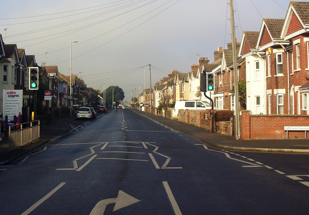 Blandford Road, Hamworthy, Poole Jefferson Avenue to the r… Flickr
