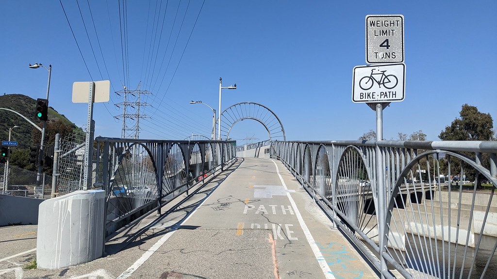 Los Feliz Bridge LA River bike path bridge over Los Feliz … So Cal