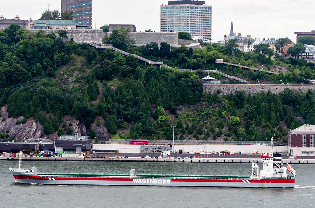 En face de Québec En montant sur l… Flickr