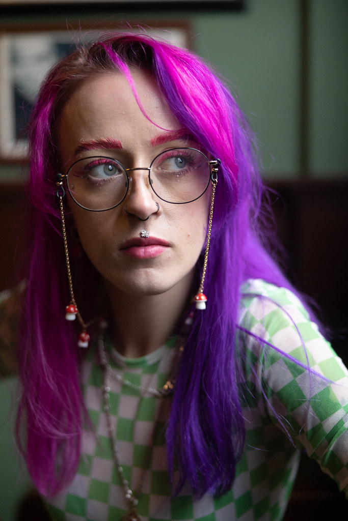 Urban Shoot with Zoë at The John Hewitt Urban shoot with t… Flickr