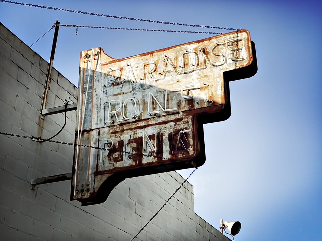 Paradise Roller Rink sign Vincennes, IN Darren Snow Flickr