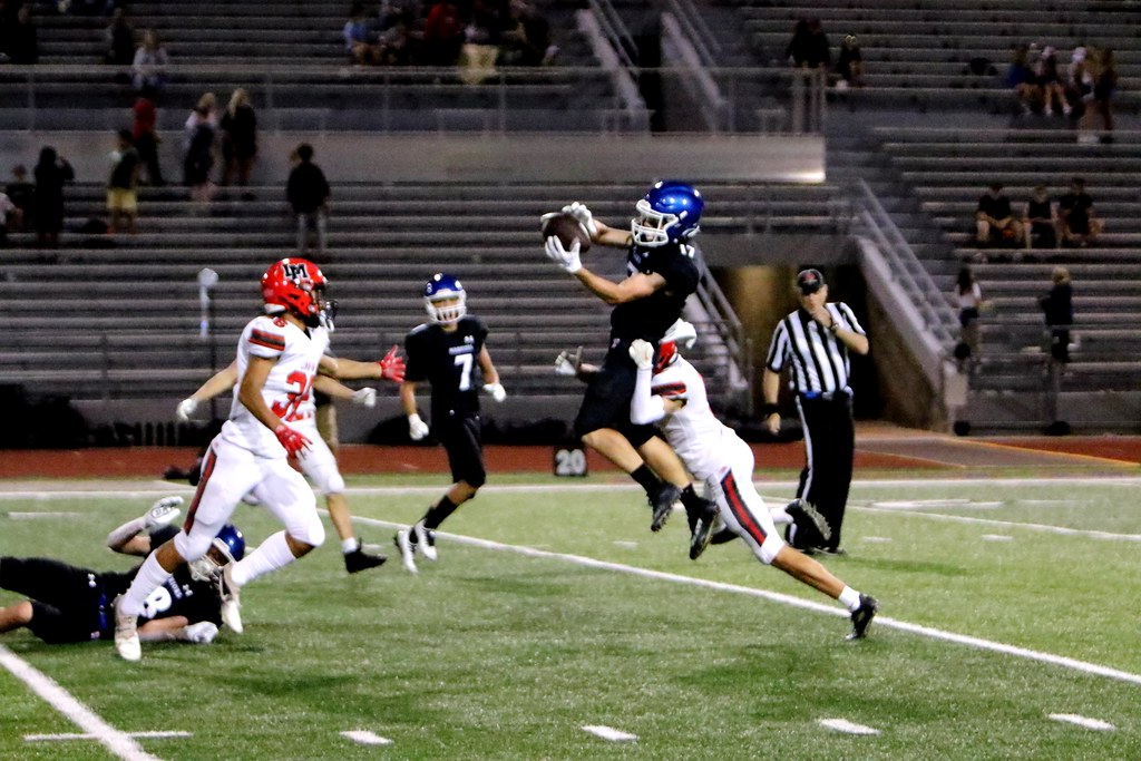 FootballVarsity vs LinnMar 91522 Washington High School