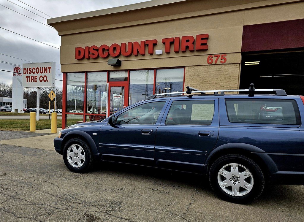 New tires I love Discount Tire in Benton Harbor. Always qu… Flickr