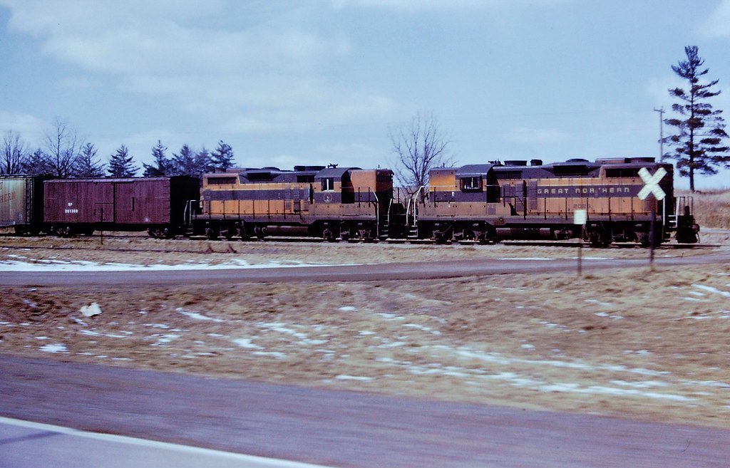Greater Metropolitan Bock MN Former GN 1960 built GP20s ke… Flickr