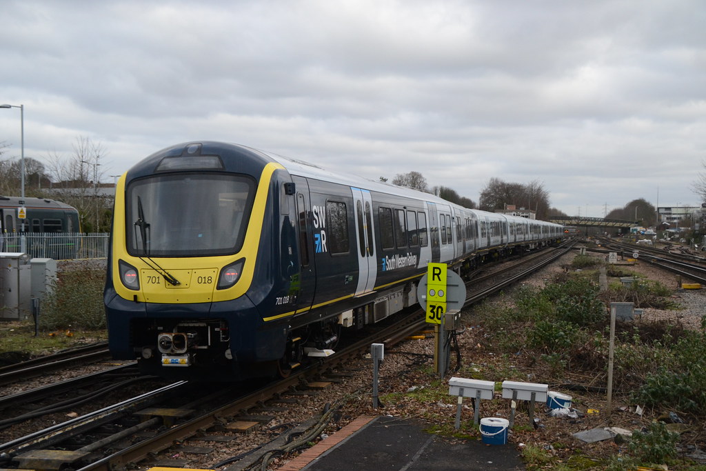 701018 5Q51 London Waterloo Woking at Basingstoke 27th J… Flickr