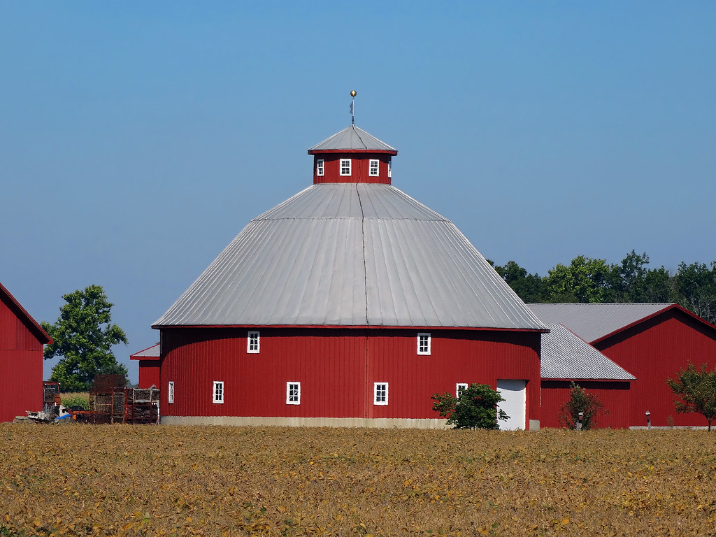 OH Arcanum Round Barn Round barn near Arcanum, Ohio. Flickr