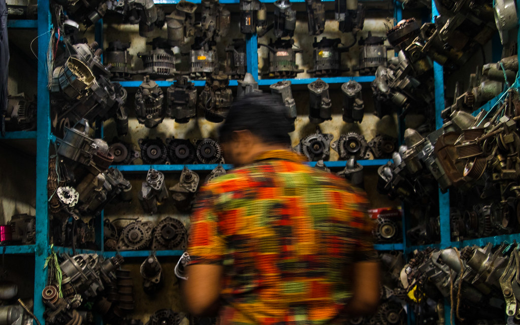 Traditional wholesale 2nd hand car parts market known as D… Flickr