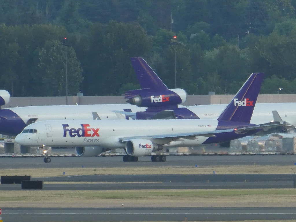 N999FD FedEx Express 1990 Boeing 757230(SF) FX3139 FDX3… Flickr